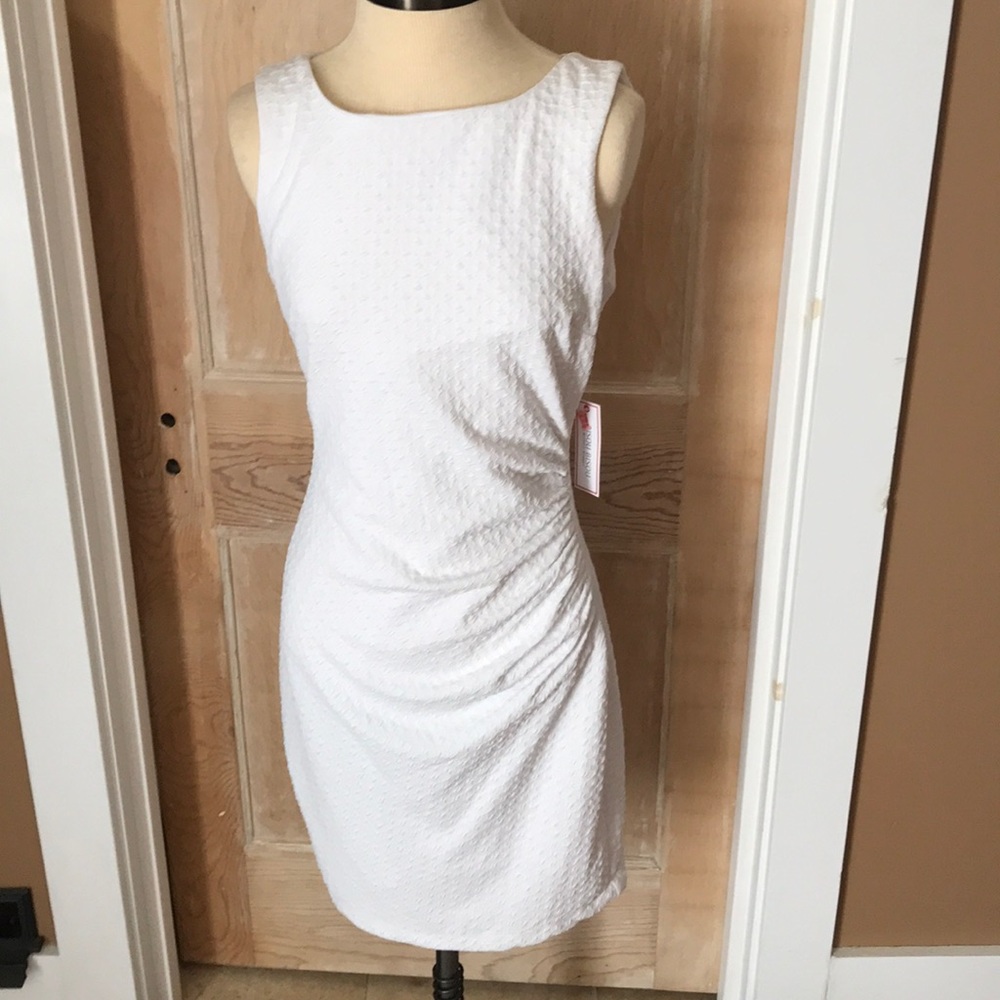 White lined Bisou bisou dress